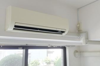 キッチンの暑さ対策　エアコン